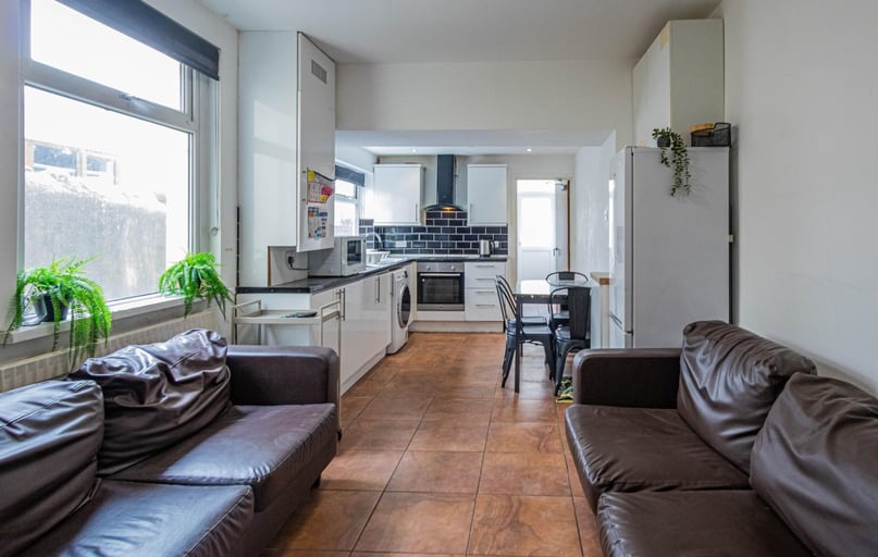 Mundy Place, Cathays, Cardiff - Image 1